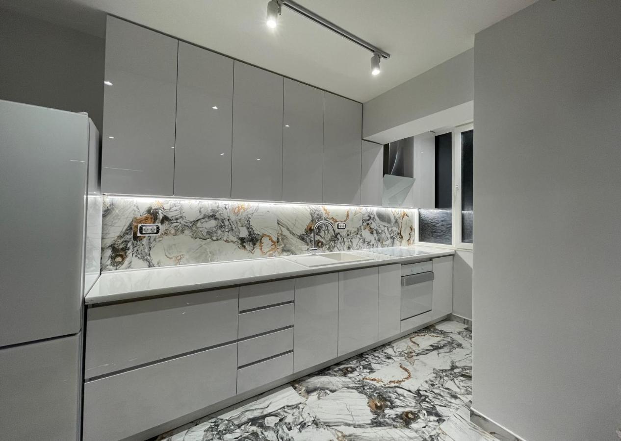 The Alchemist Luxury Apartment Skopje Esterno foto