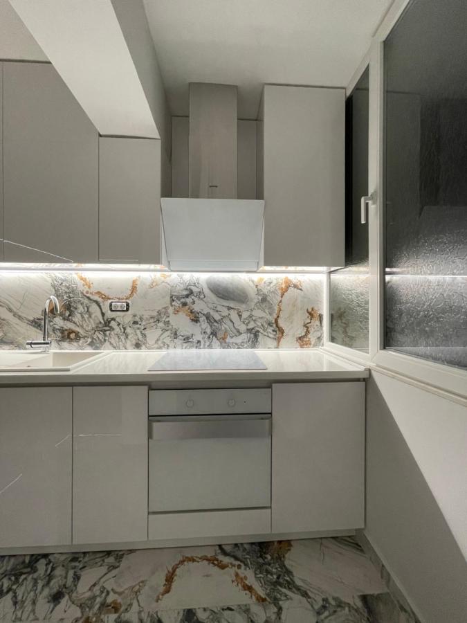 The Alchemist Luxury Apartment Skopje Esterno foto